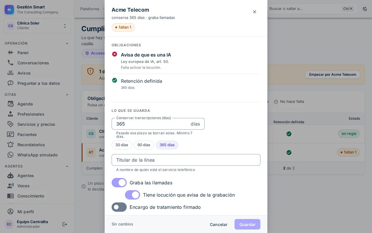 Pantalla de cumplimiento del panel: el aviso de IA marcado como obligatorio, el plazo de conservación en 365 días y los interruptores de grabación y encargo de tratamiento.