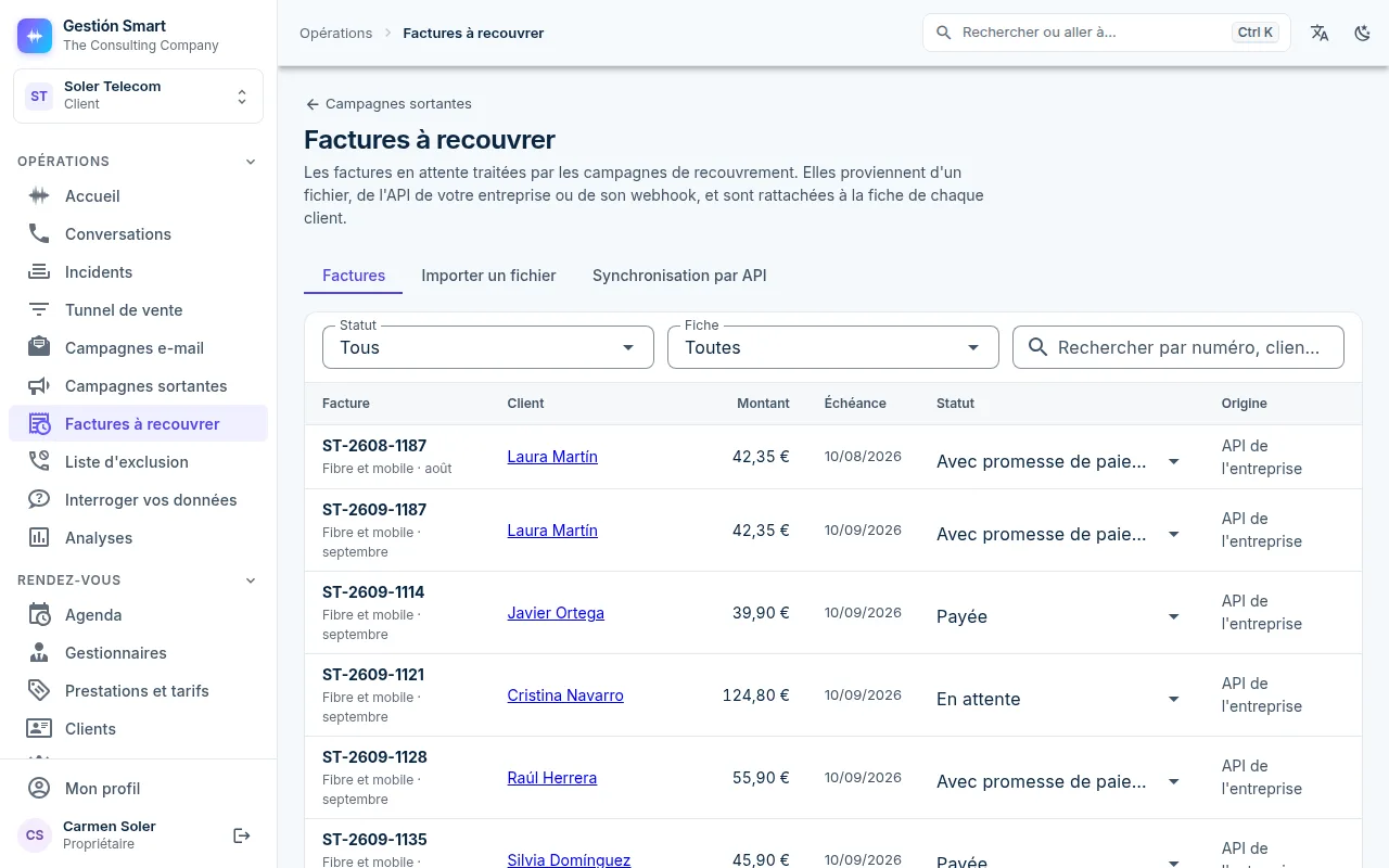 Factures à recouvrer dans le panneau : numéro, client, montant, échéance, statut et origine de chaque facture.