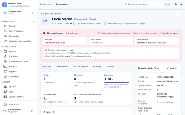 Fiche d’un patient dans le panneau : nom, n° de dossier, un encadré rouge d’alertes cliniques avec allergies, antécédents et traitements, et les onglets Dossier médical, Échelles et Activité.