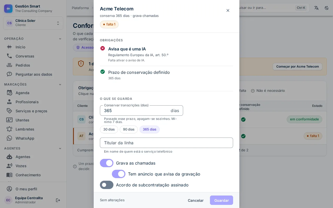 Ecrã de conformidade do painel: o aviso de IA marcado como obrigatório, o prazo de conservação em 365 dias e os interruptores de gravação e do acordo de subcontratação.